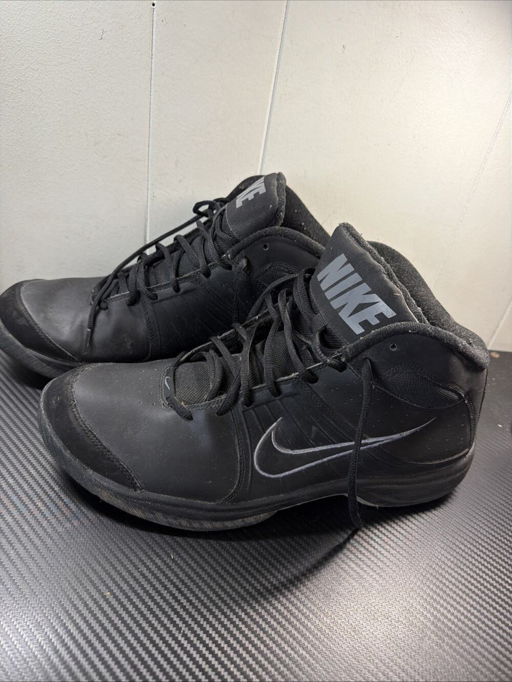 Nike Overplay VI Athletic Basketball Shoe Size 8 443456-002 Black D3
